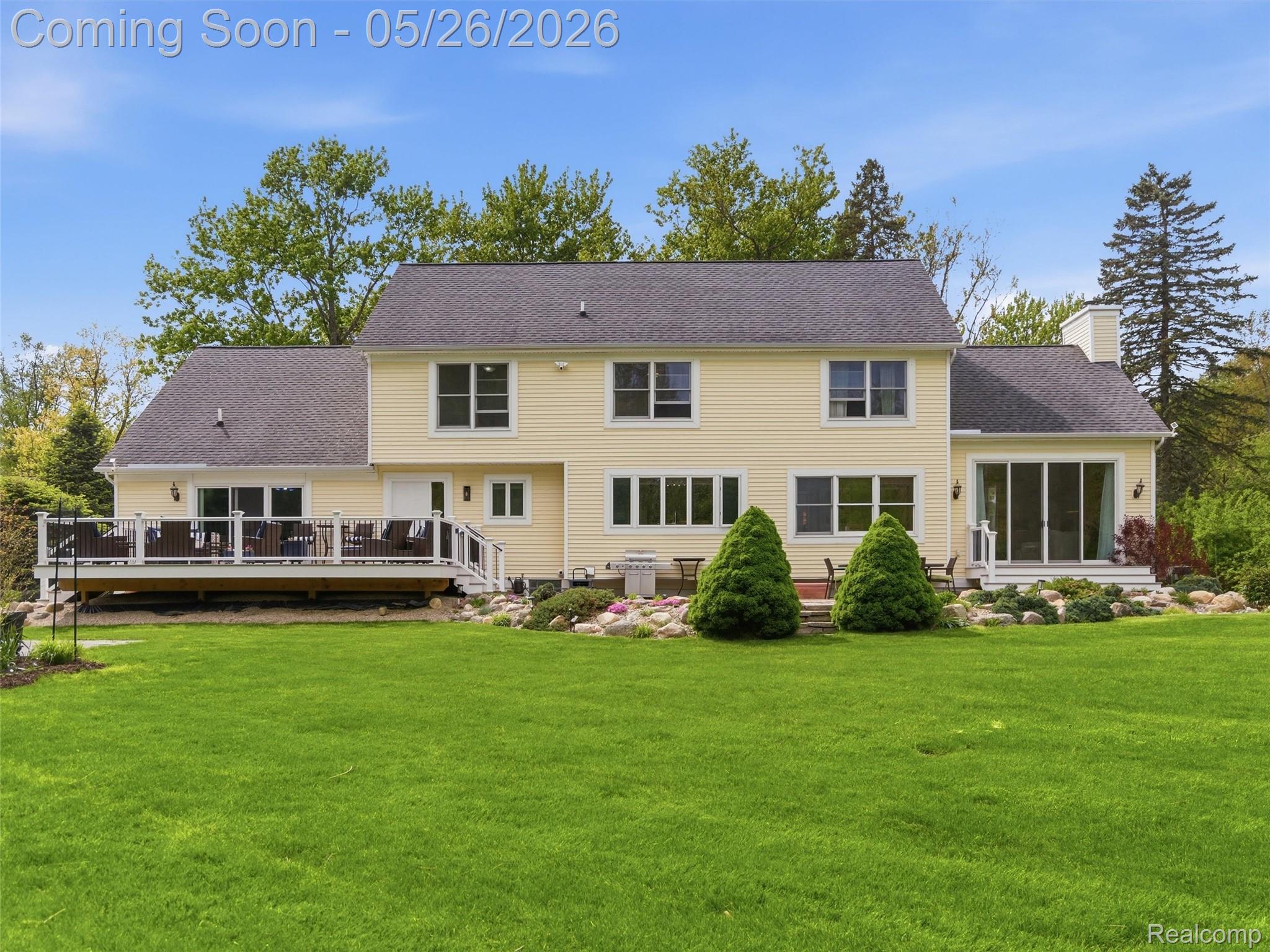 1185 Avon Circle W