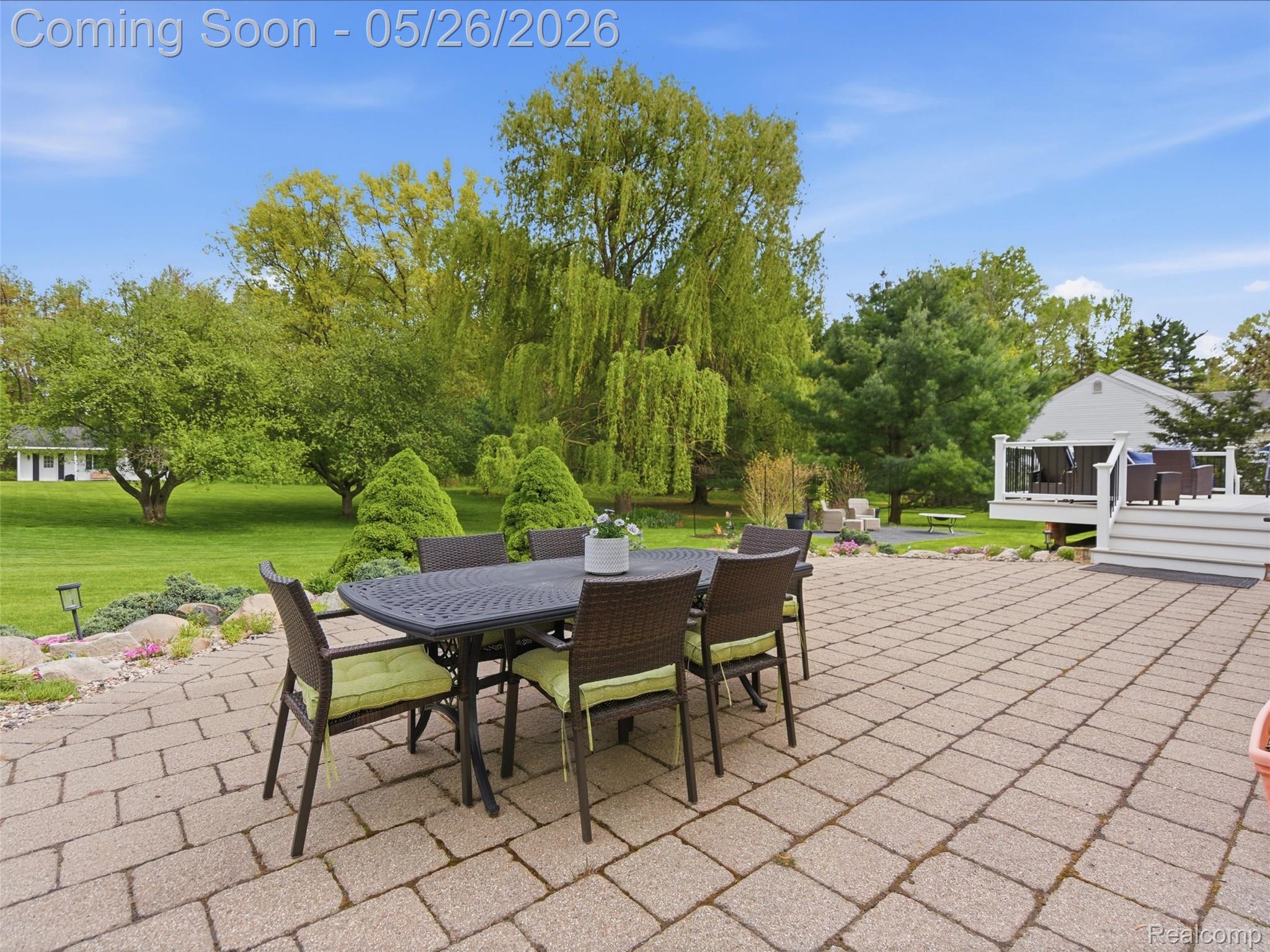 1185 Avon Circle W