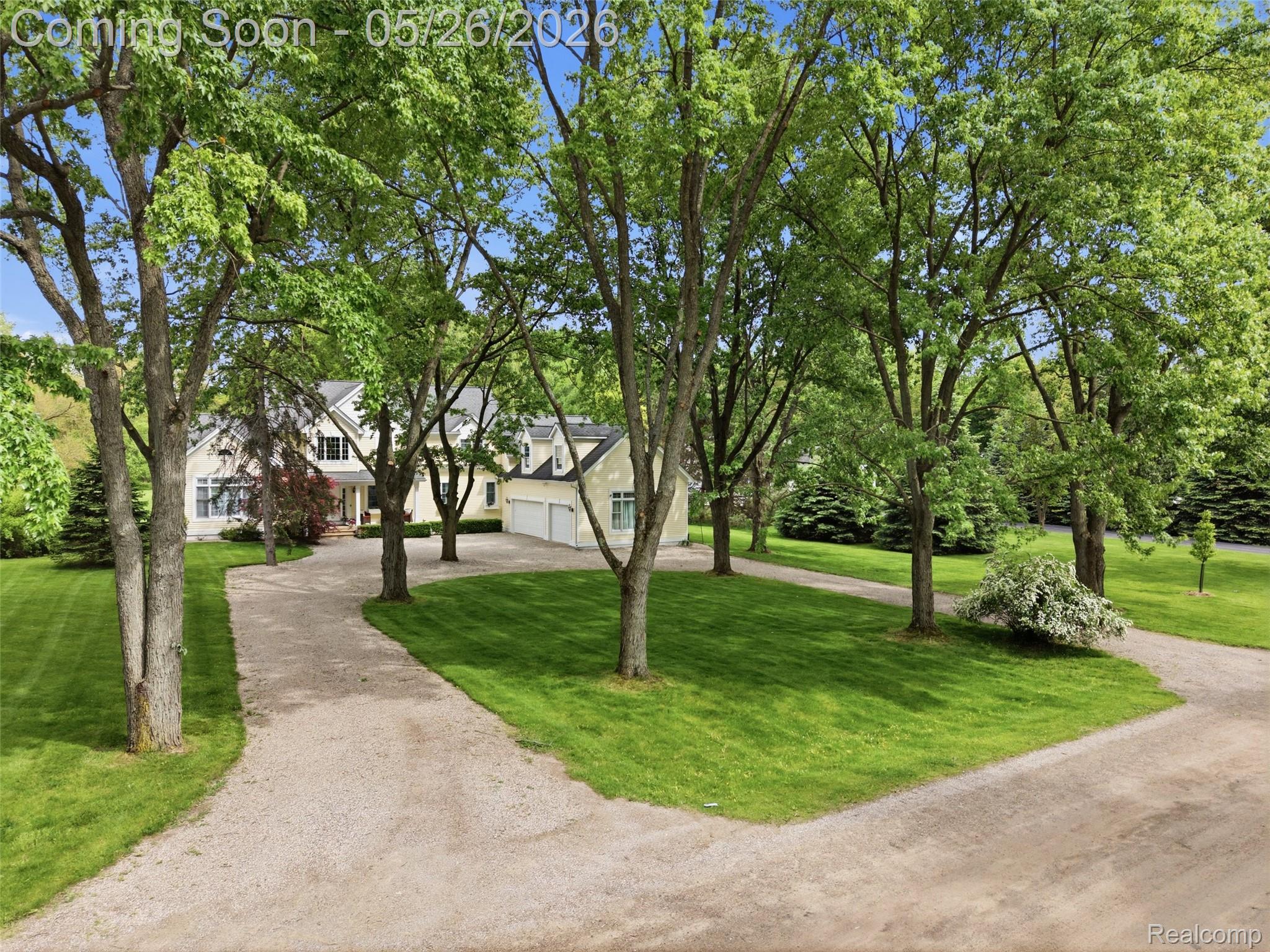 1185 Avon Circle W