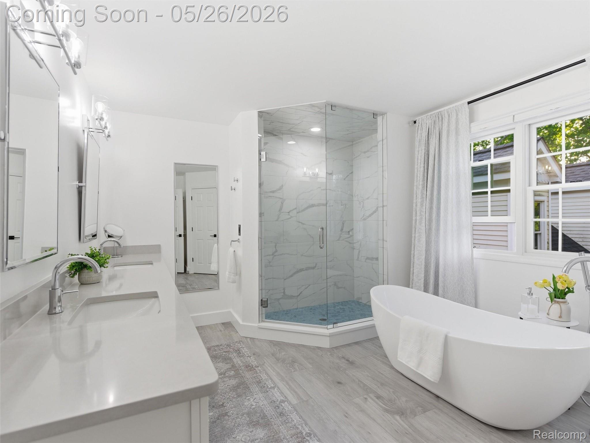 1185 Avon Circle W