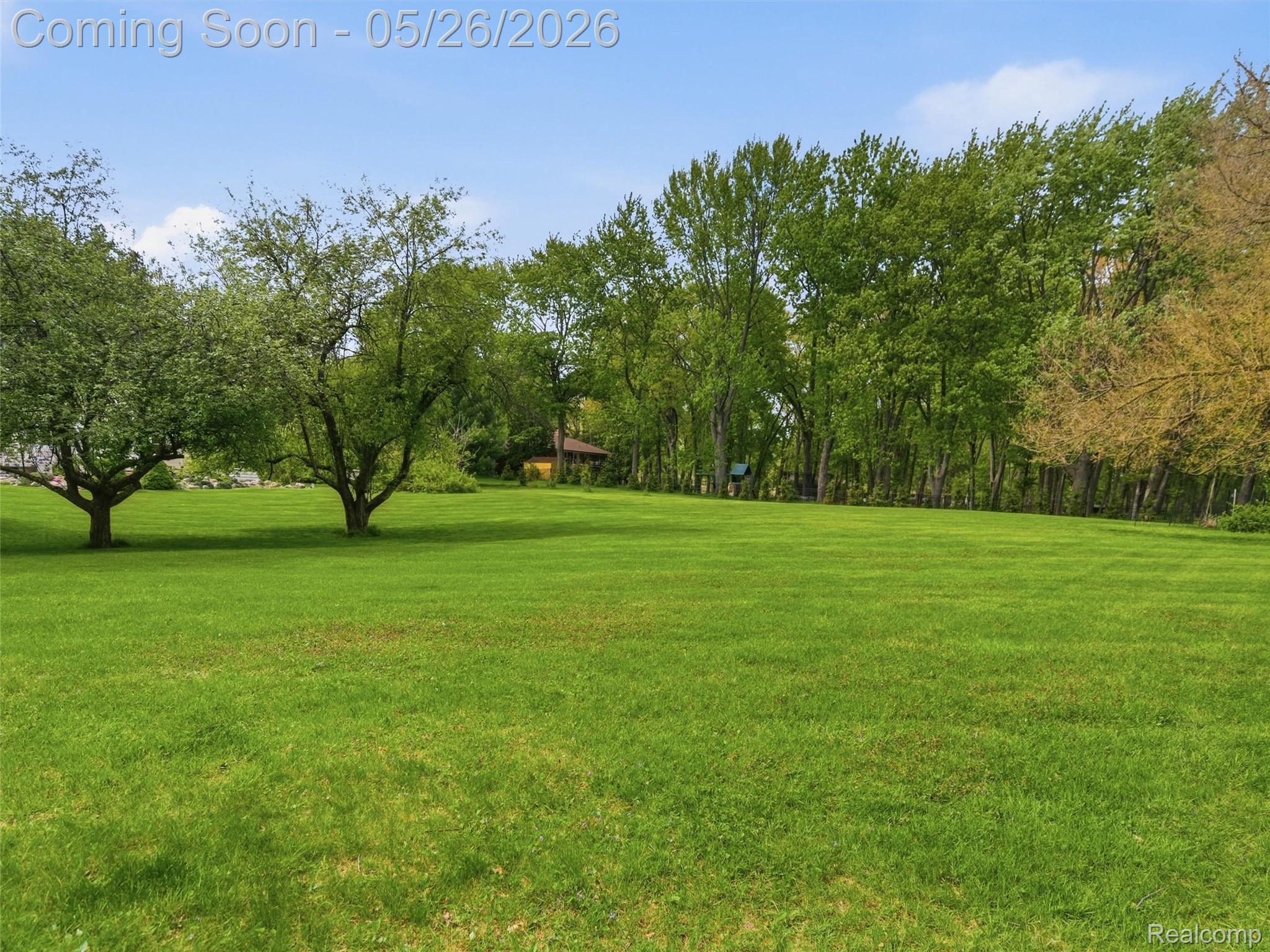 1185 Avon Circle W