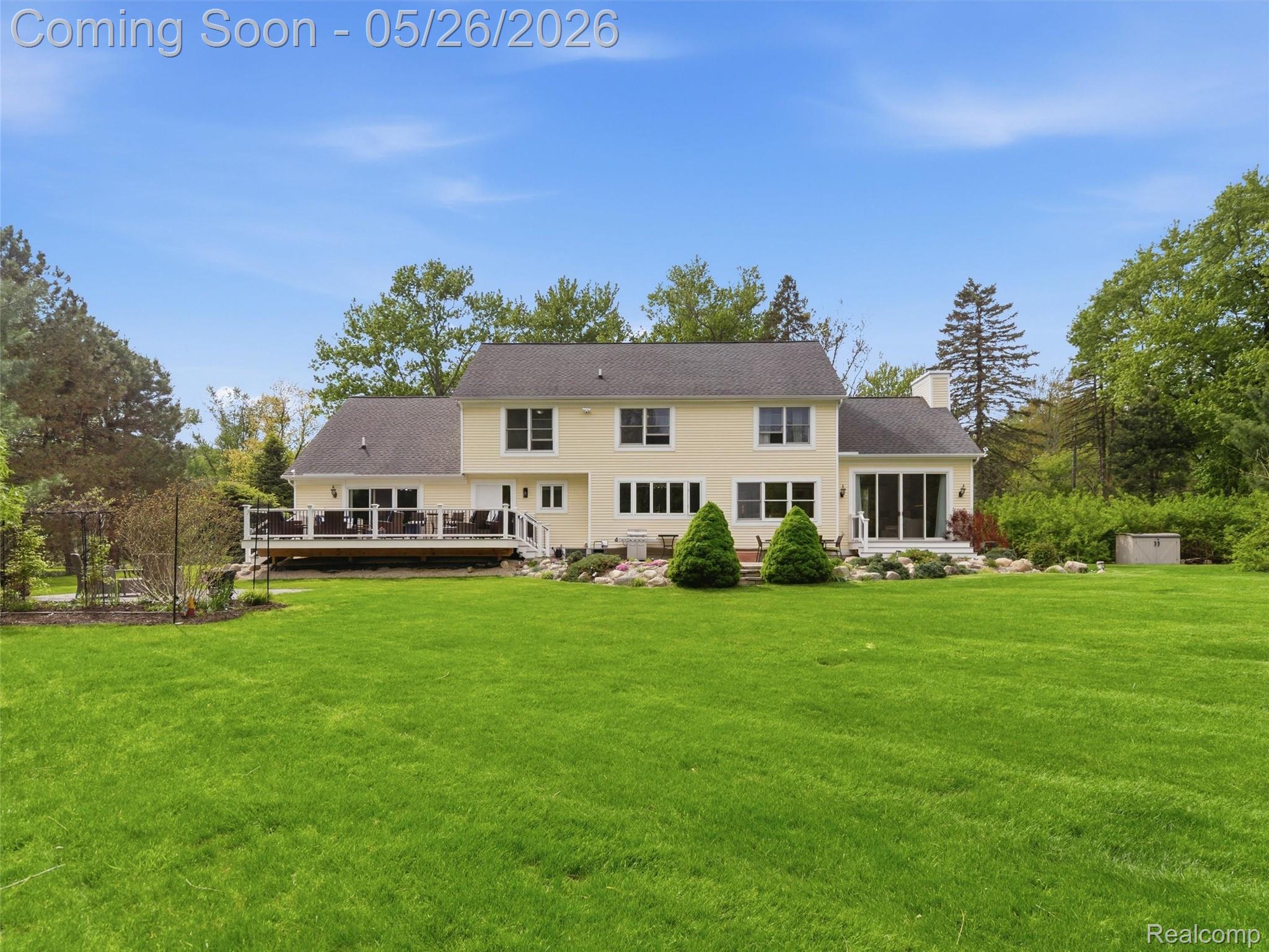 1185 Avon Circle W
