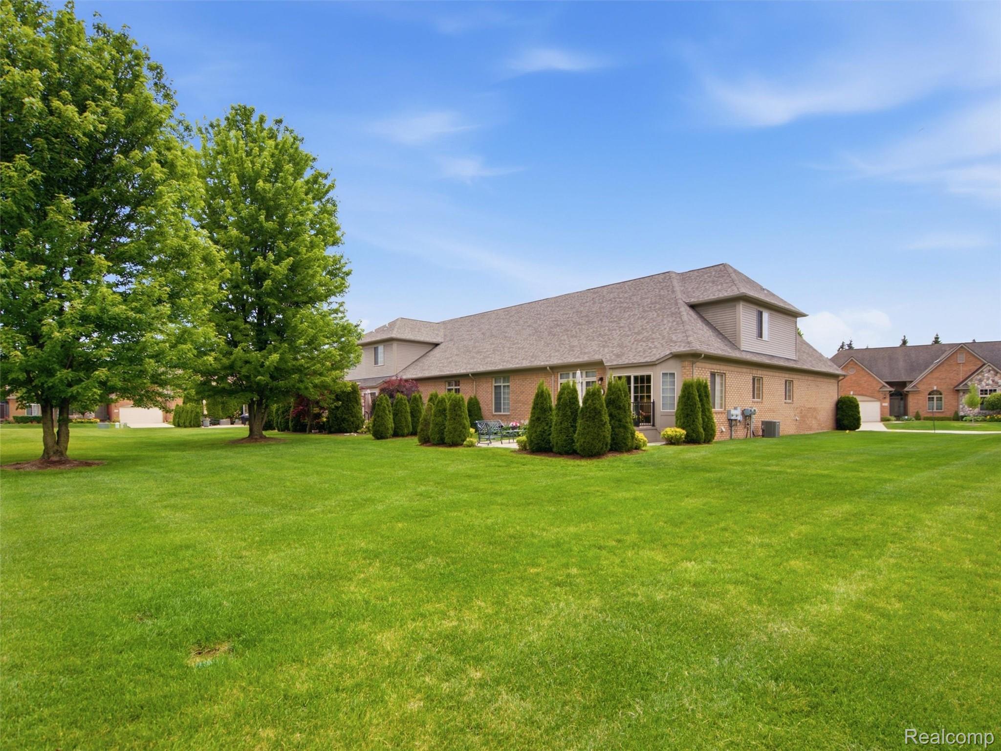 2633 Ridgecrest Drive