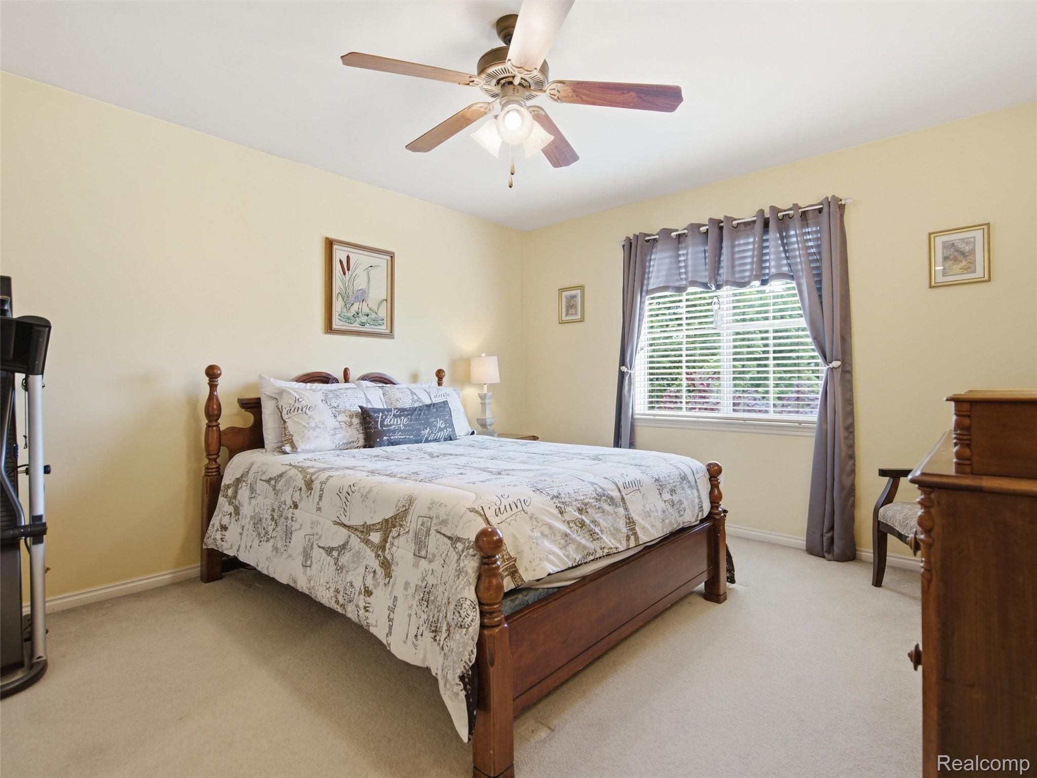 2633 Ridgecrest Drive