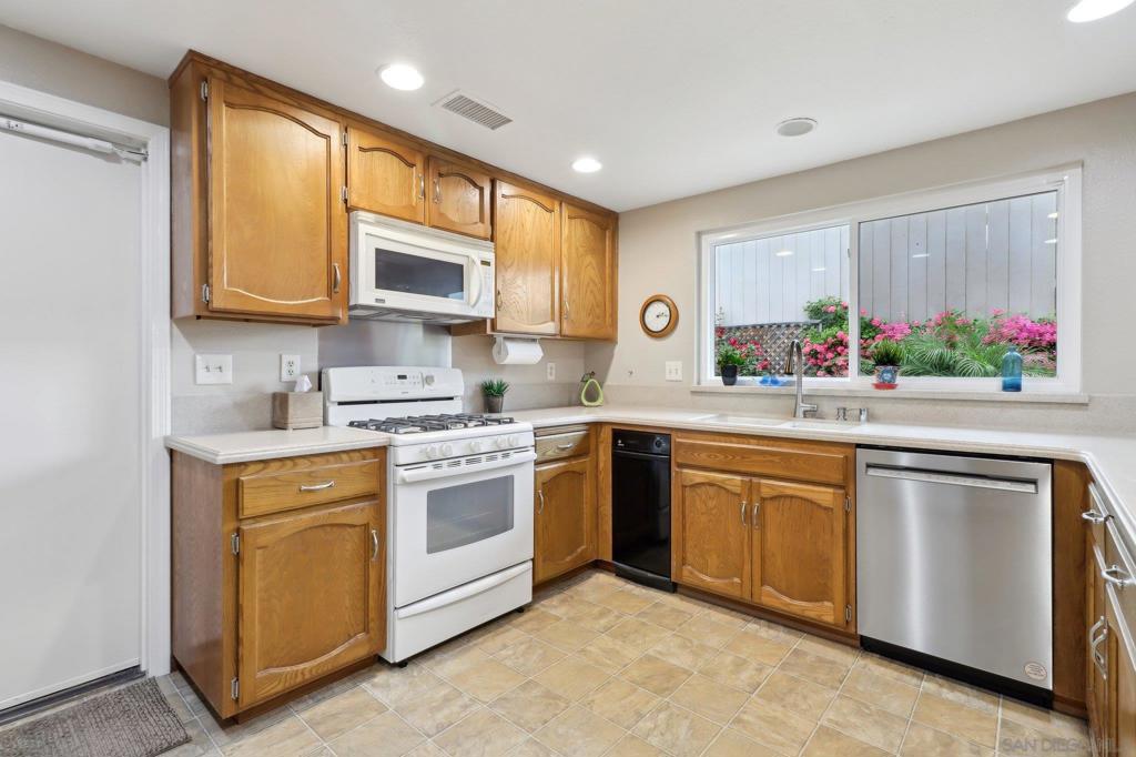 4847 Marguerita Ln