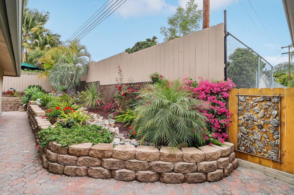 4847 Marguerita Ln