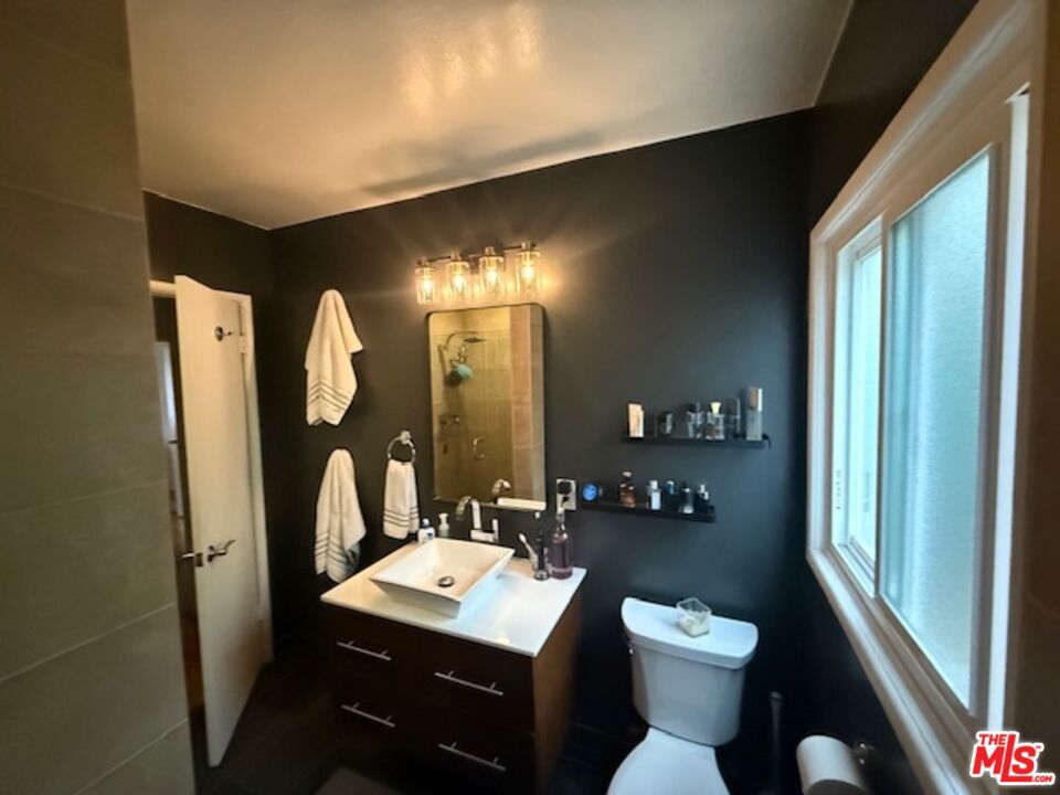 1204 N Crescent Heights Boulevard 3