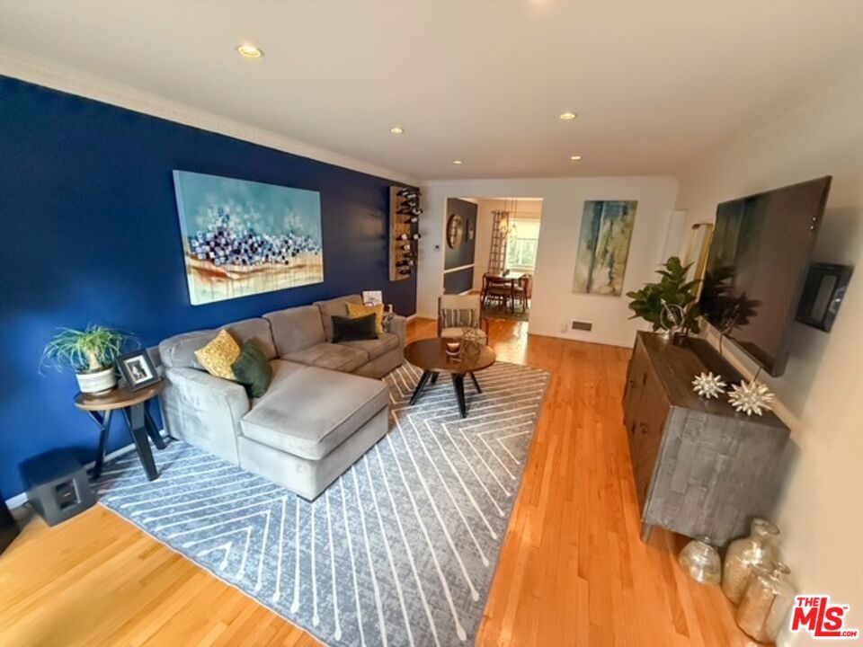 1204 N Crescent Heights Boulevard 3