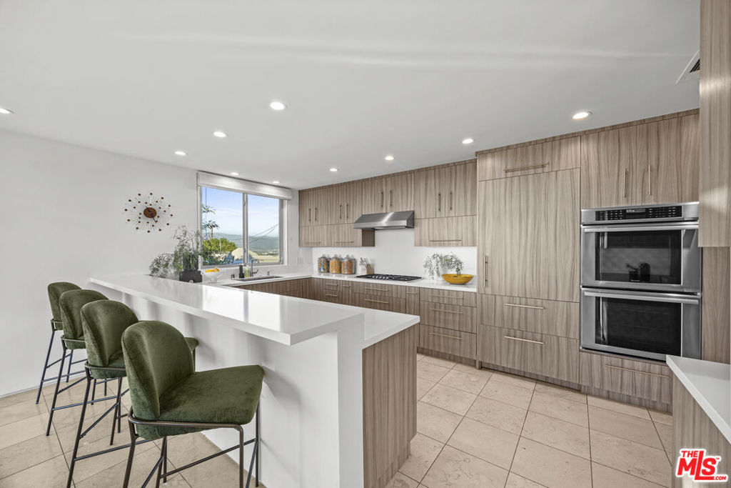 3851 Beverly Ridge Drive