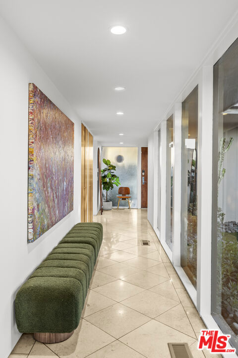 3851 Beverly Ridge Drive