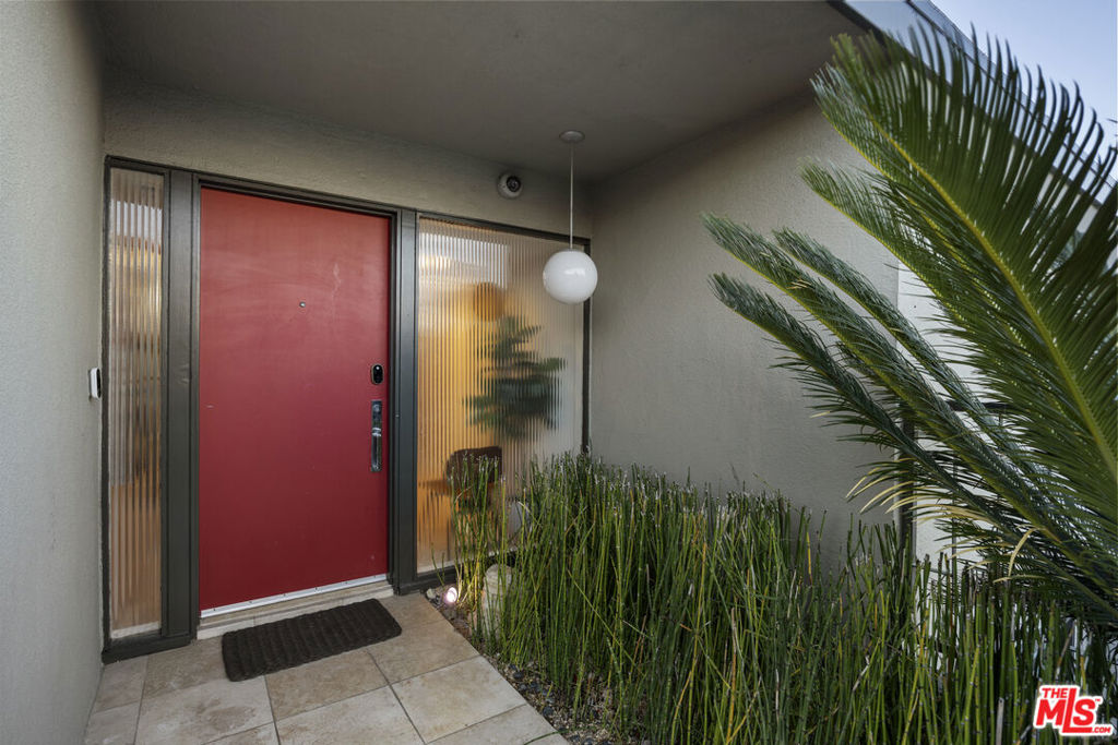 3851 Beverly Ridge Drive