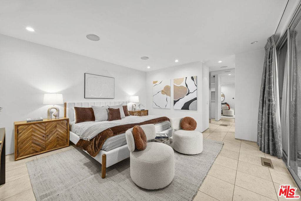 3851 Beverly Ridge Drive