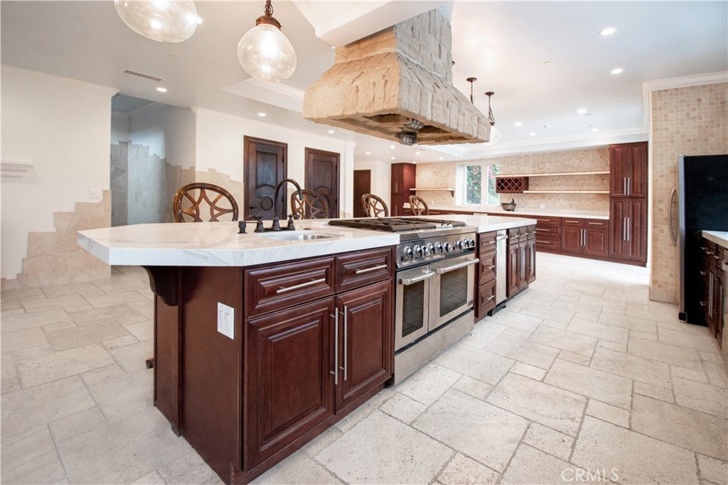 3209 Hillock Drive