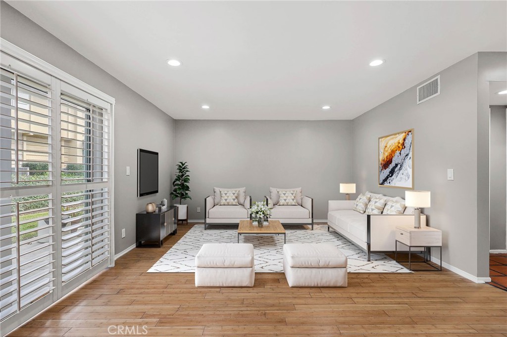 3500 W Manchester Boulevard 162