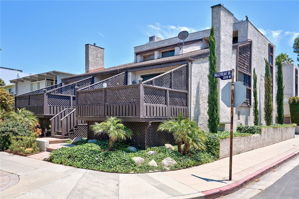 13142 Valleyheart Drive 1
