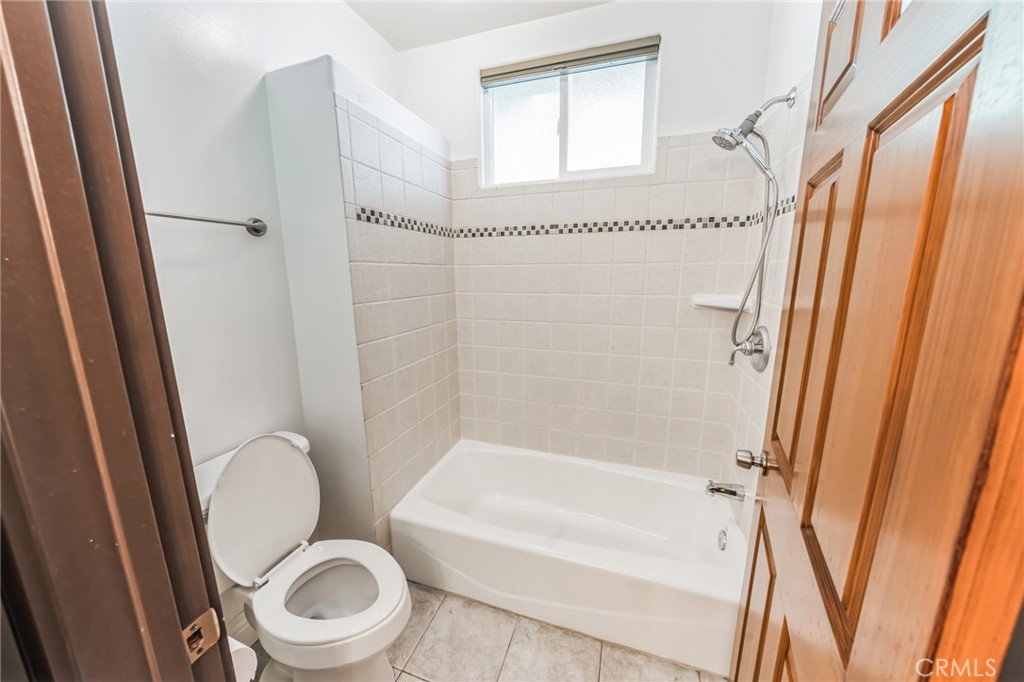 5038 Tendilla Avenue