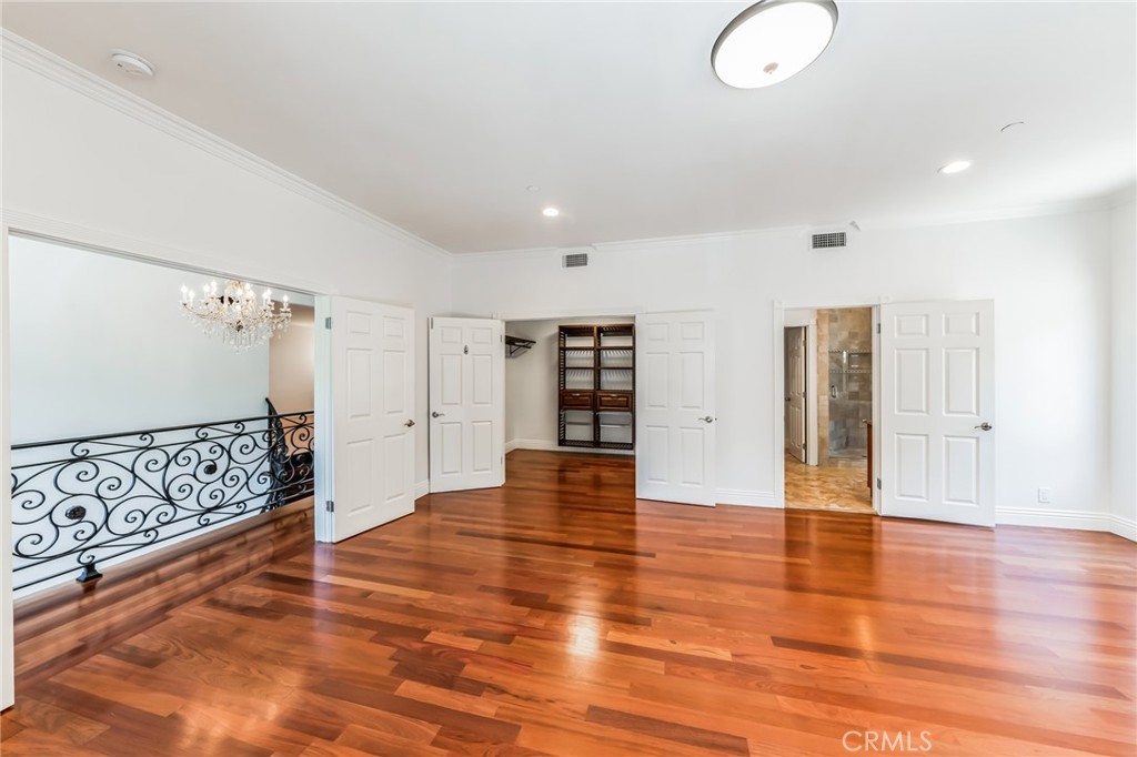 5038 Tendilla Avenue