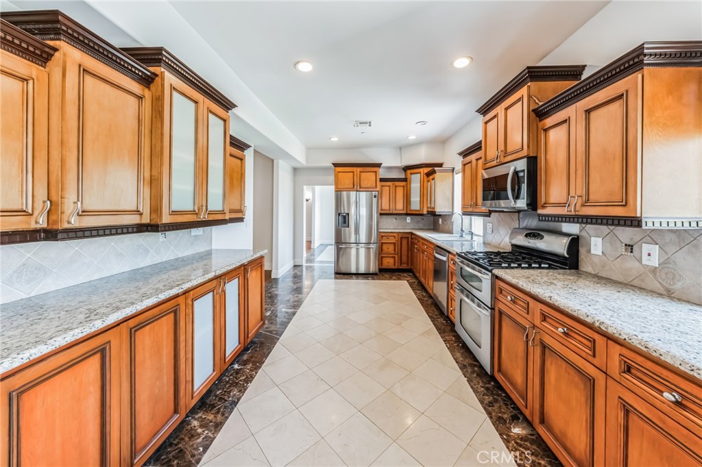 5038 Tendilla Avenue