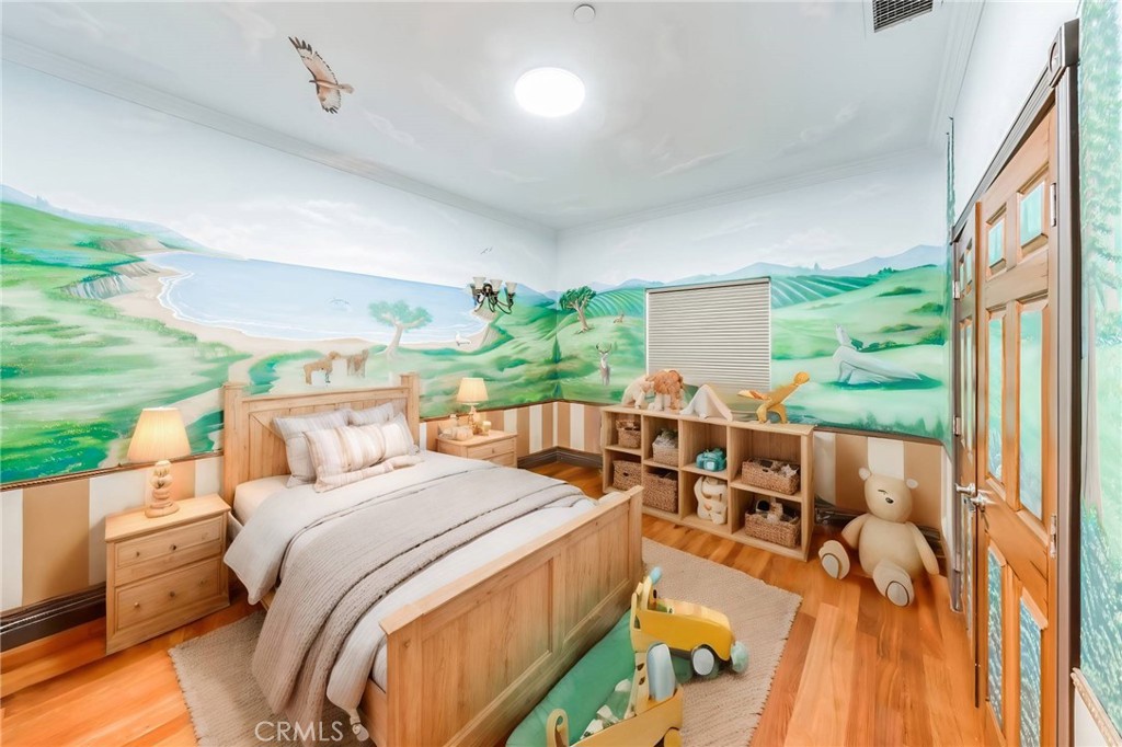 5038 Tendilla Avenue