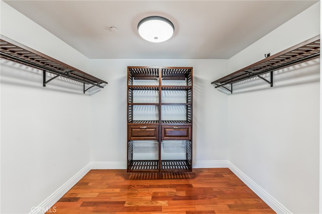 5038 Tendilla Avenue