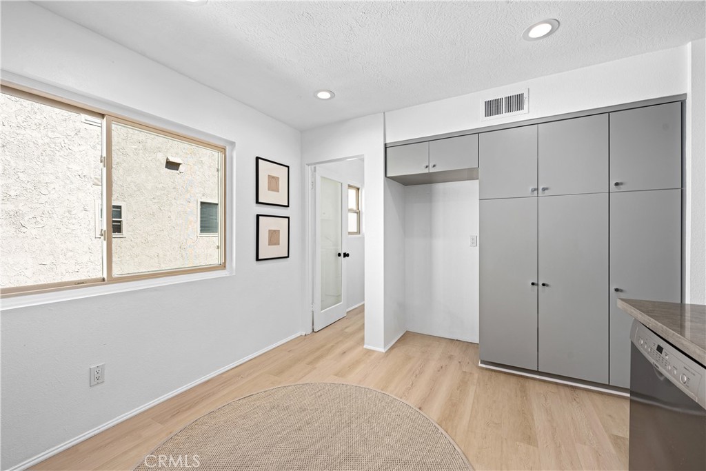 22203 1/2 Erwin Street