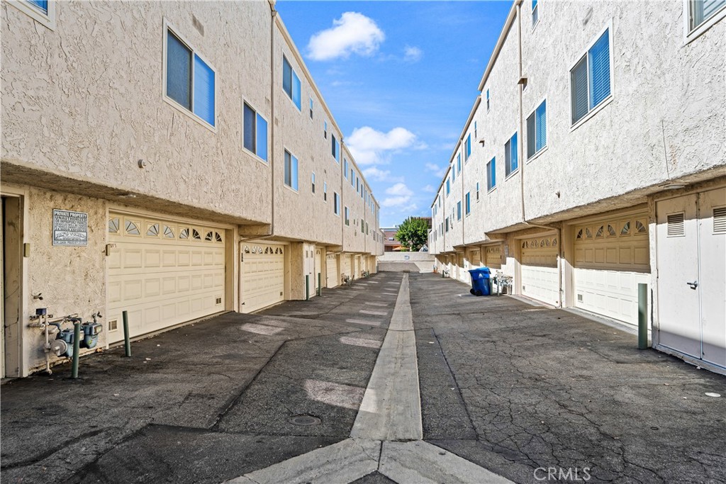 22203 1/2 Erwin Street