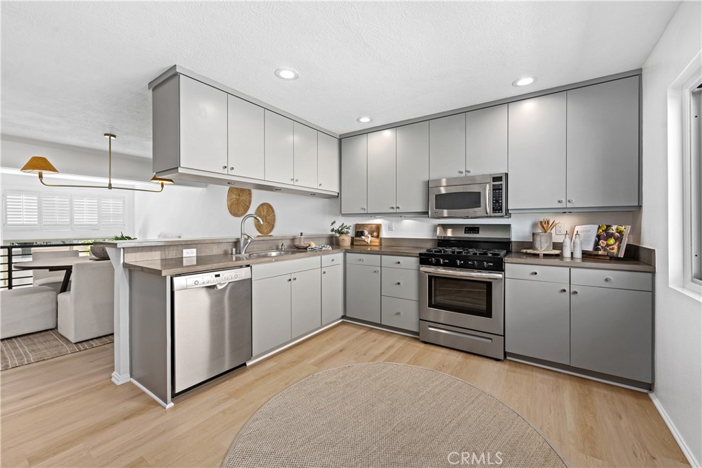 22203 1/2 Erwin Street