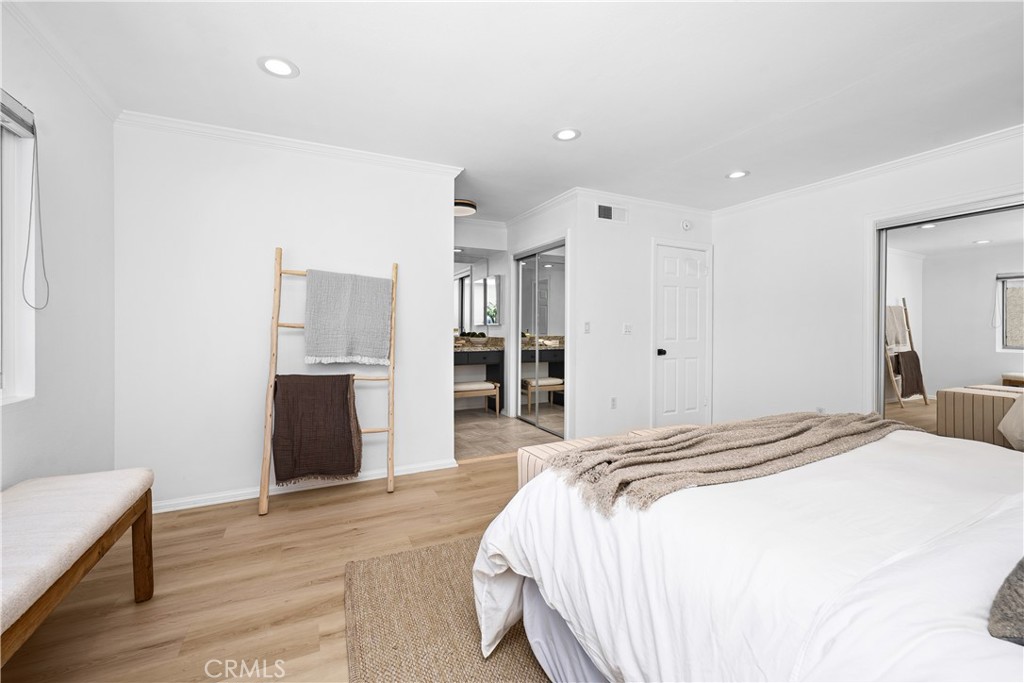 22203 1/2 Erwin Street