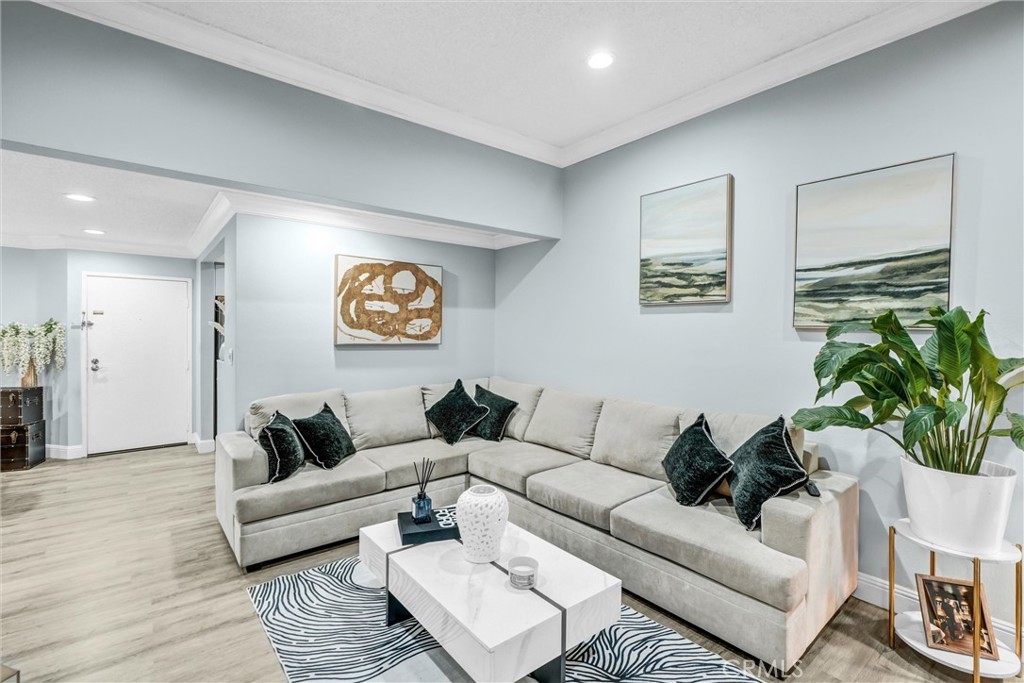 7800 Topanga Canyon