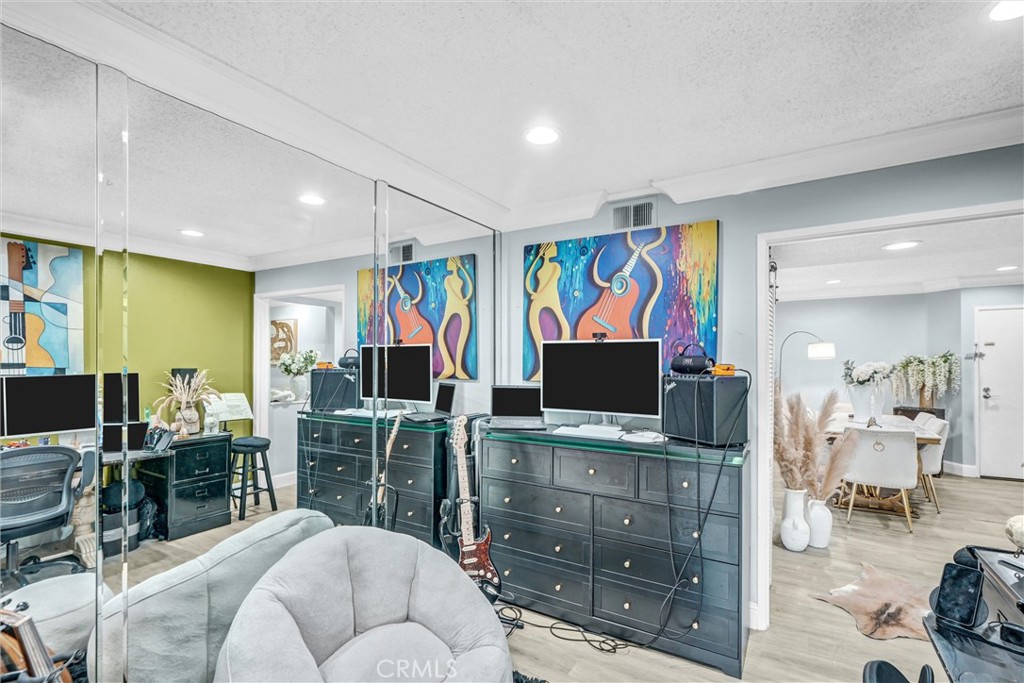 7800 Topanga Canyon