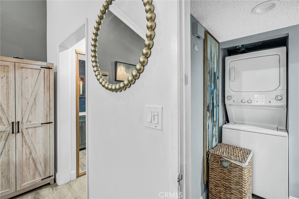7800 Topanga Canyon