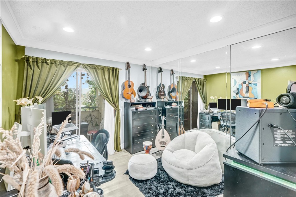 7800 Topanga Canyon