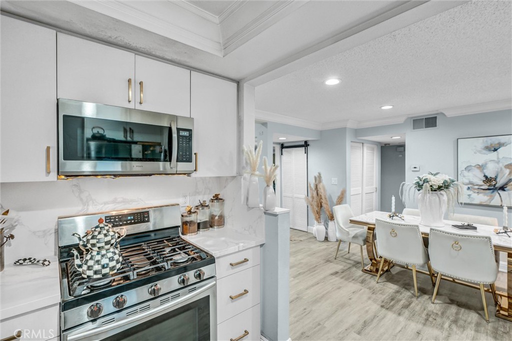 7800 Topanga Canyon