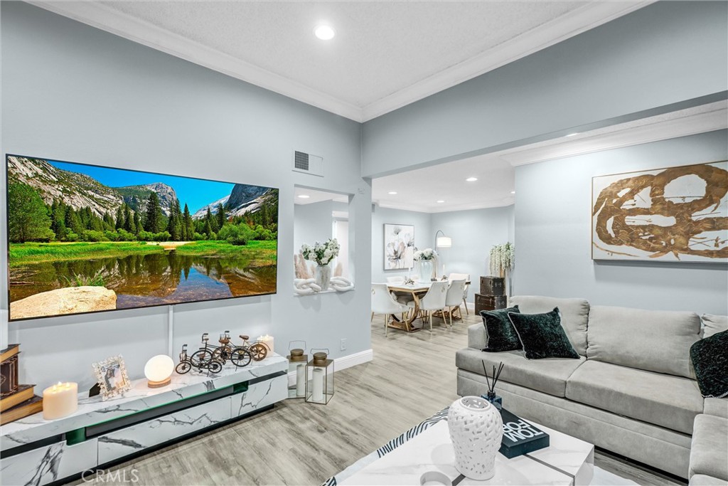 7800 Topanga Canyon