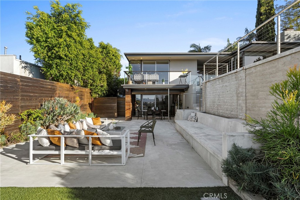 3851 Beverly Ridge