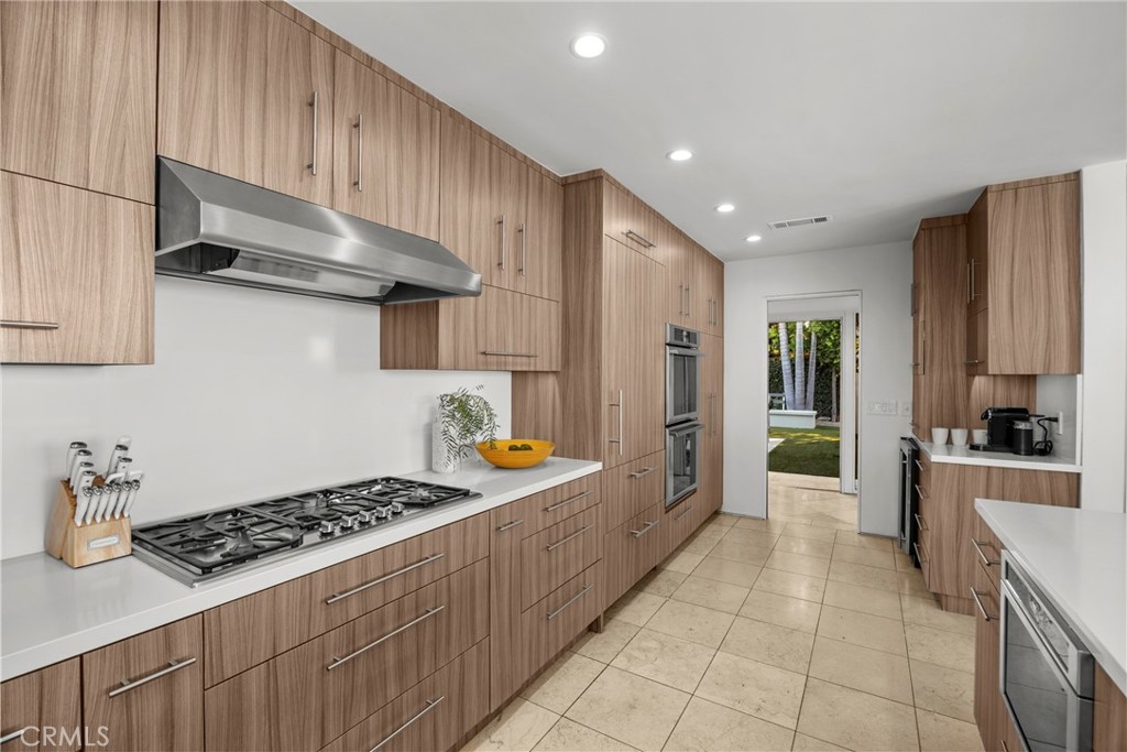 3851 Beverly Ridge