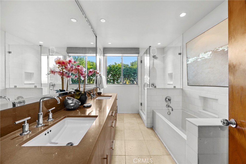3851 Beverly Ridge