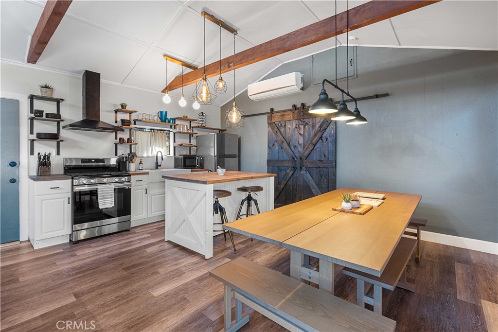 6514 Coldwater Canyon