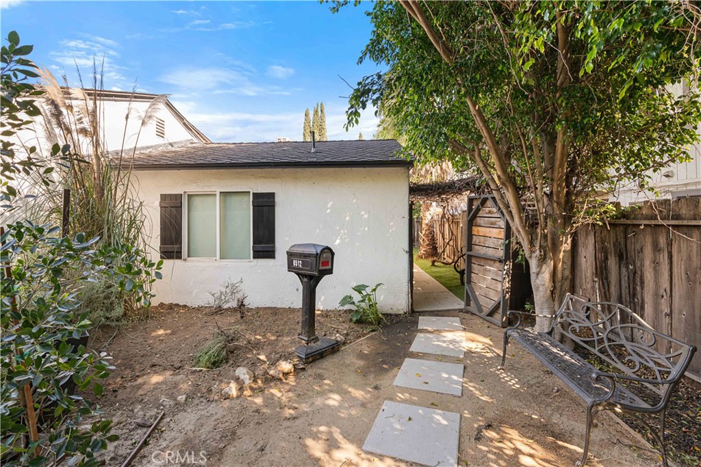 6514 Coldwater Canyon