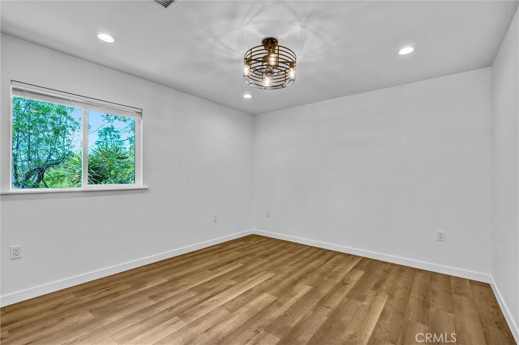 6830 Bothwell