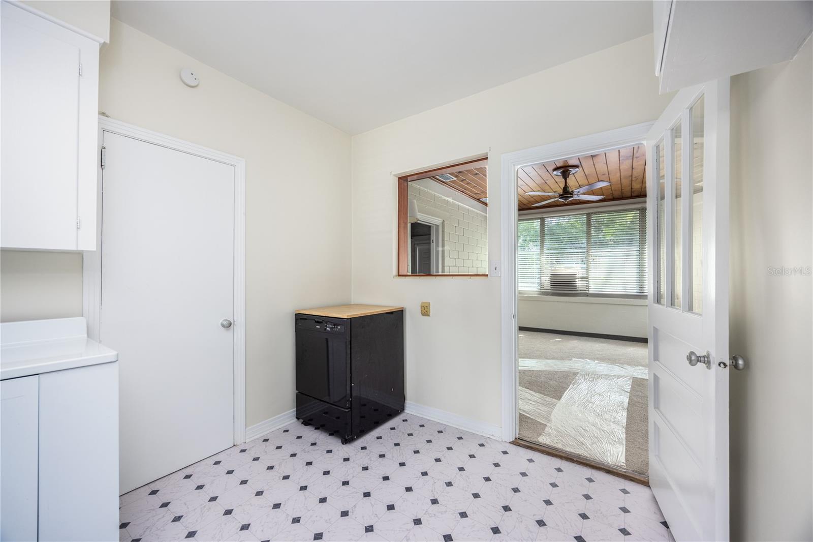 1067 SW 11TH TER