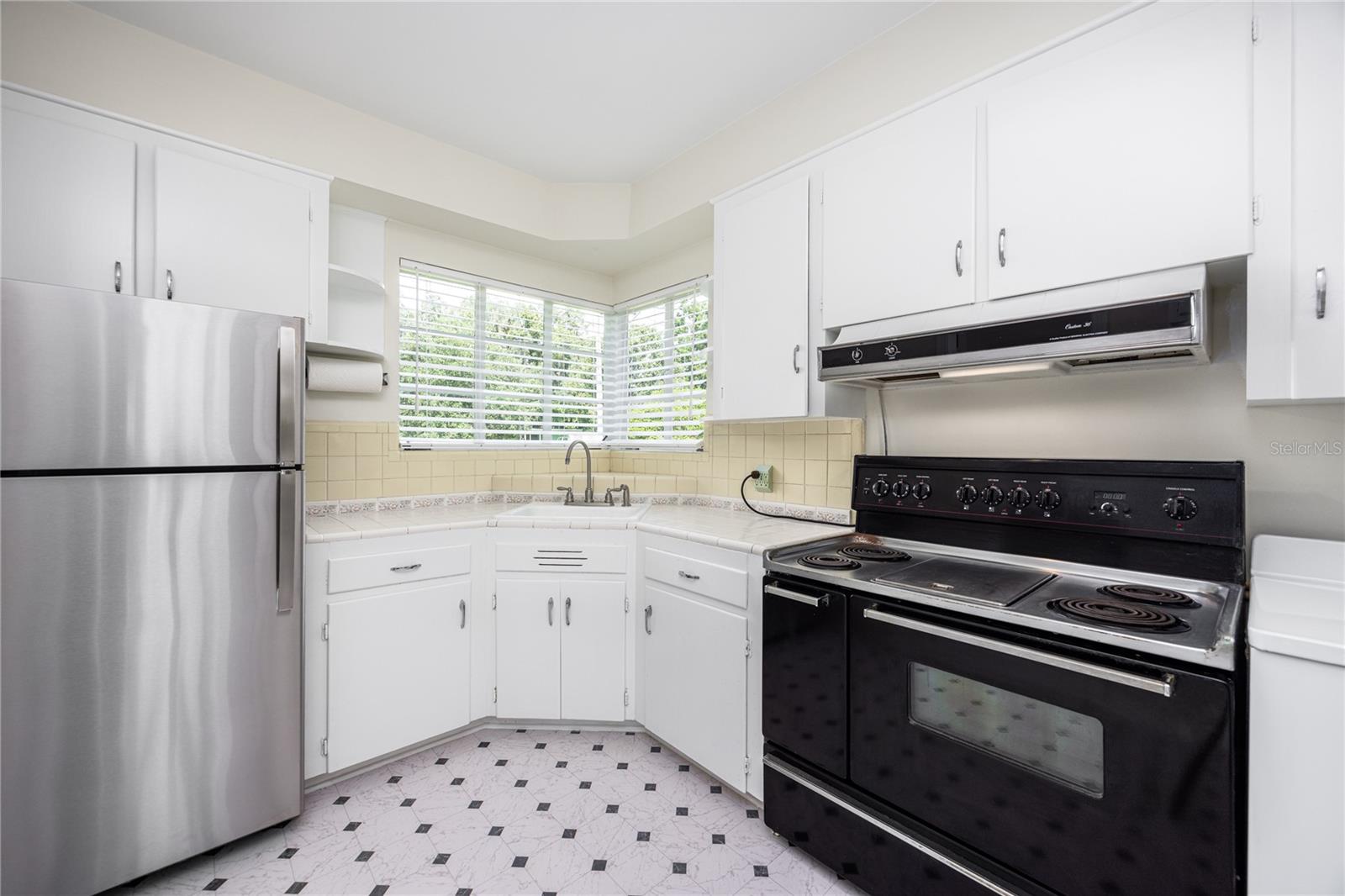 1067 SW 11TH TER