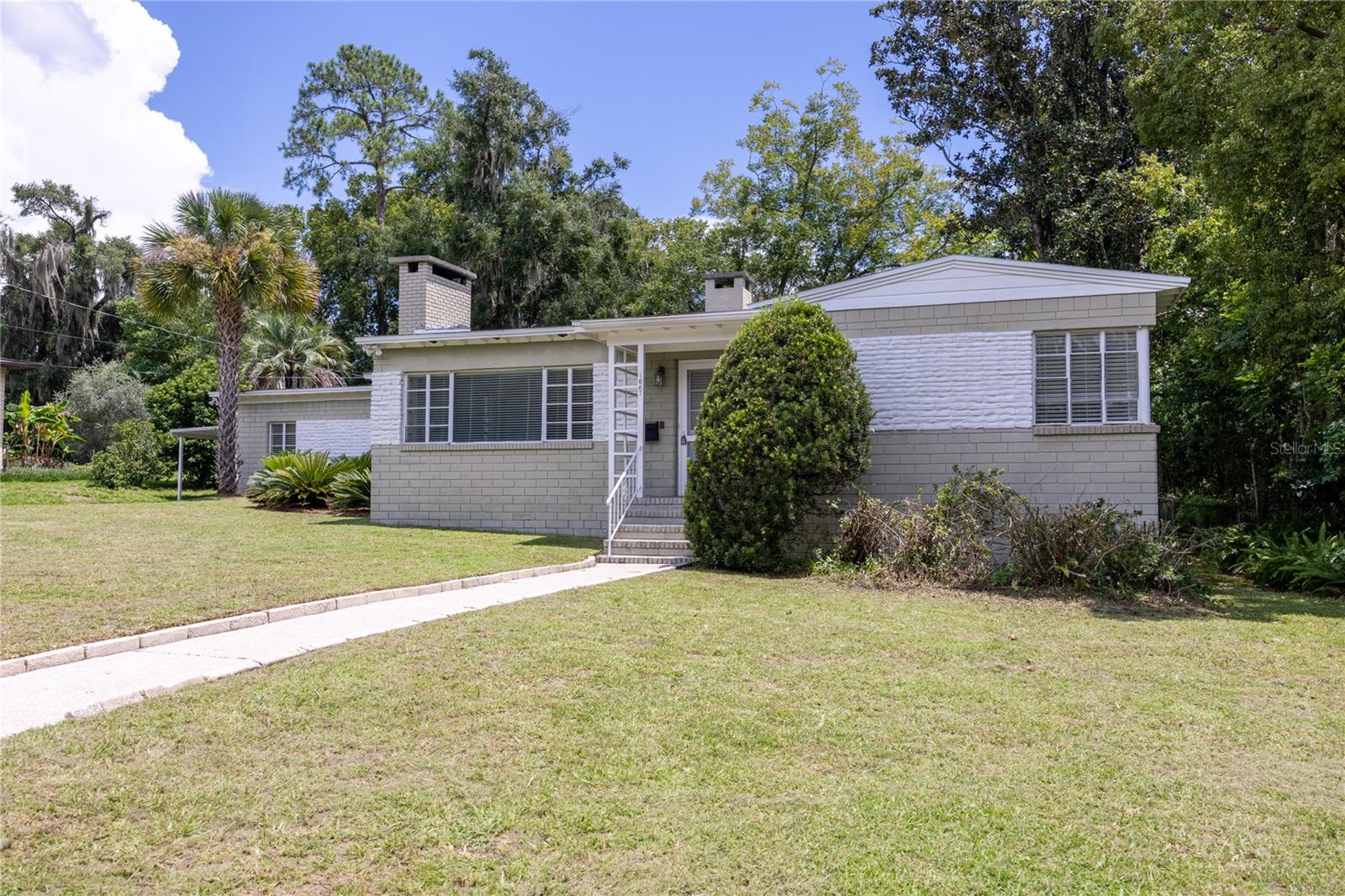 1067 SW 11TH TER