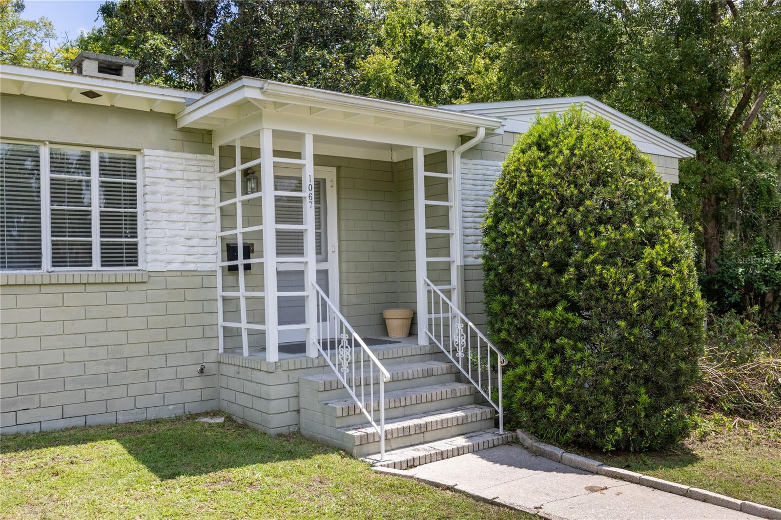 1067 SW 11TH TER