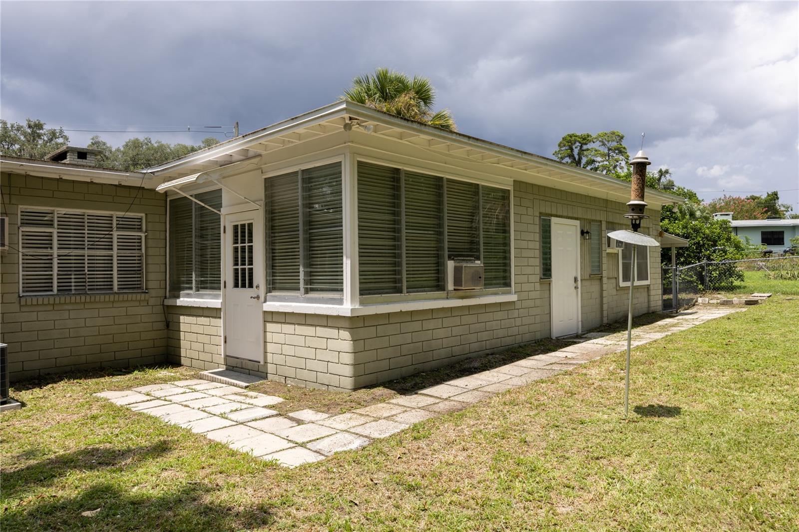1067 SW 11TH TER