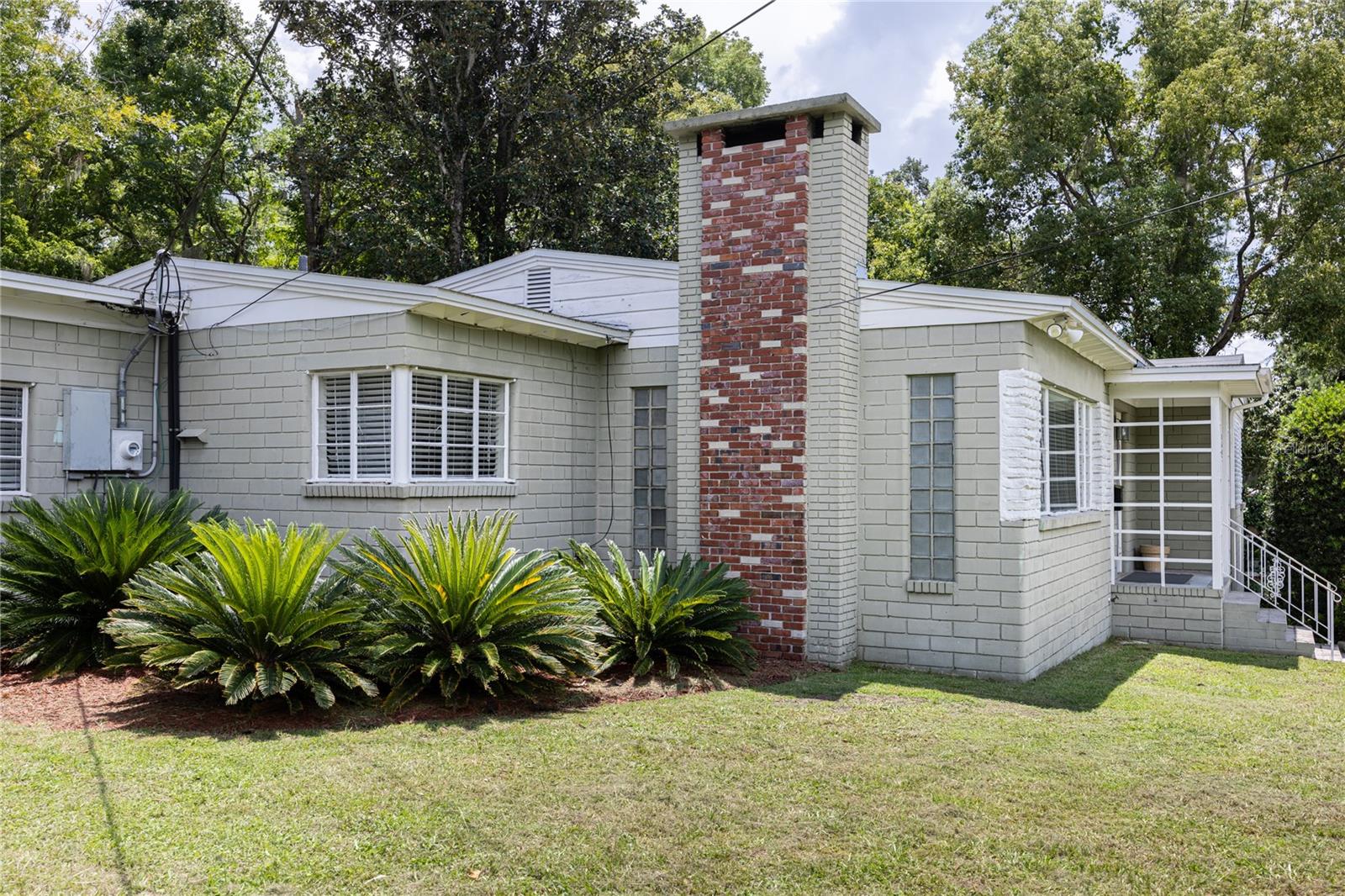1067 SW 11TH TER