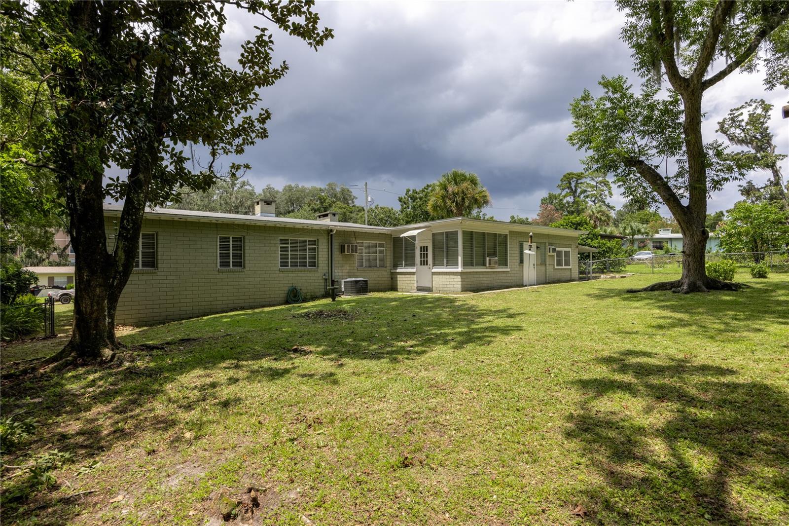 1067 SW 11TH TER