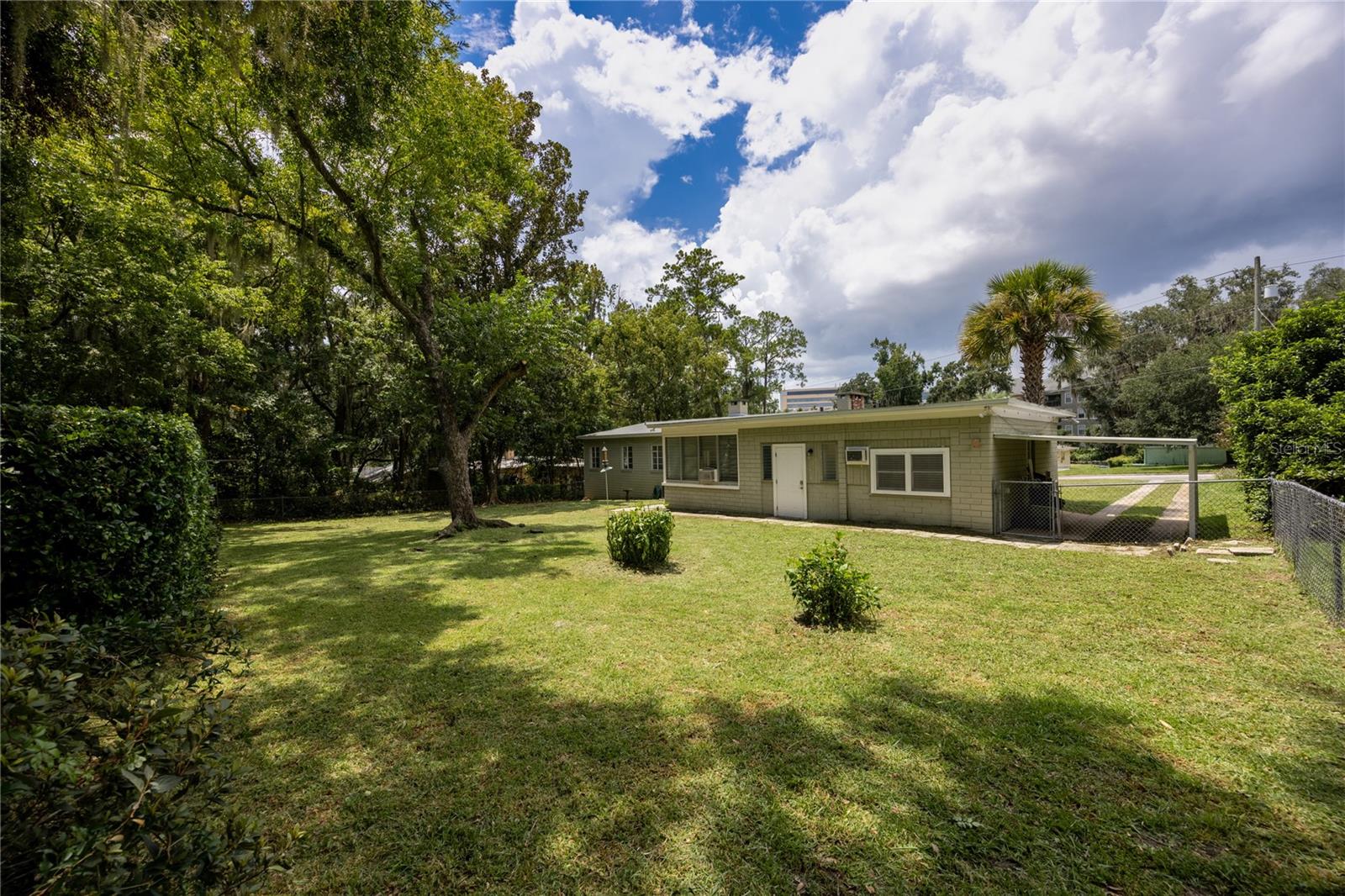 1067 SW 11TH TER