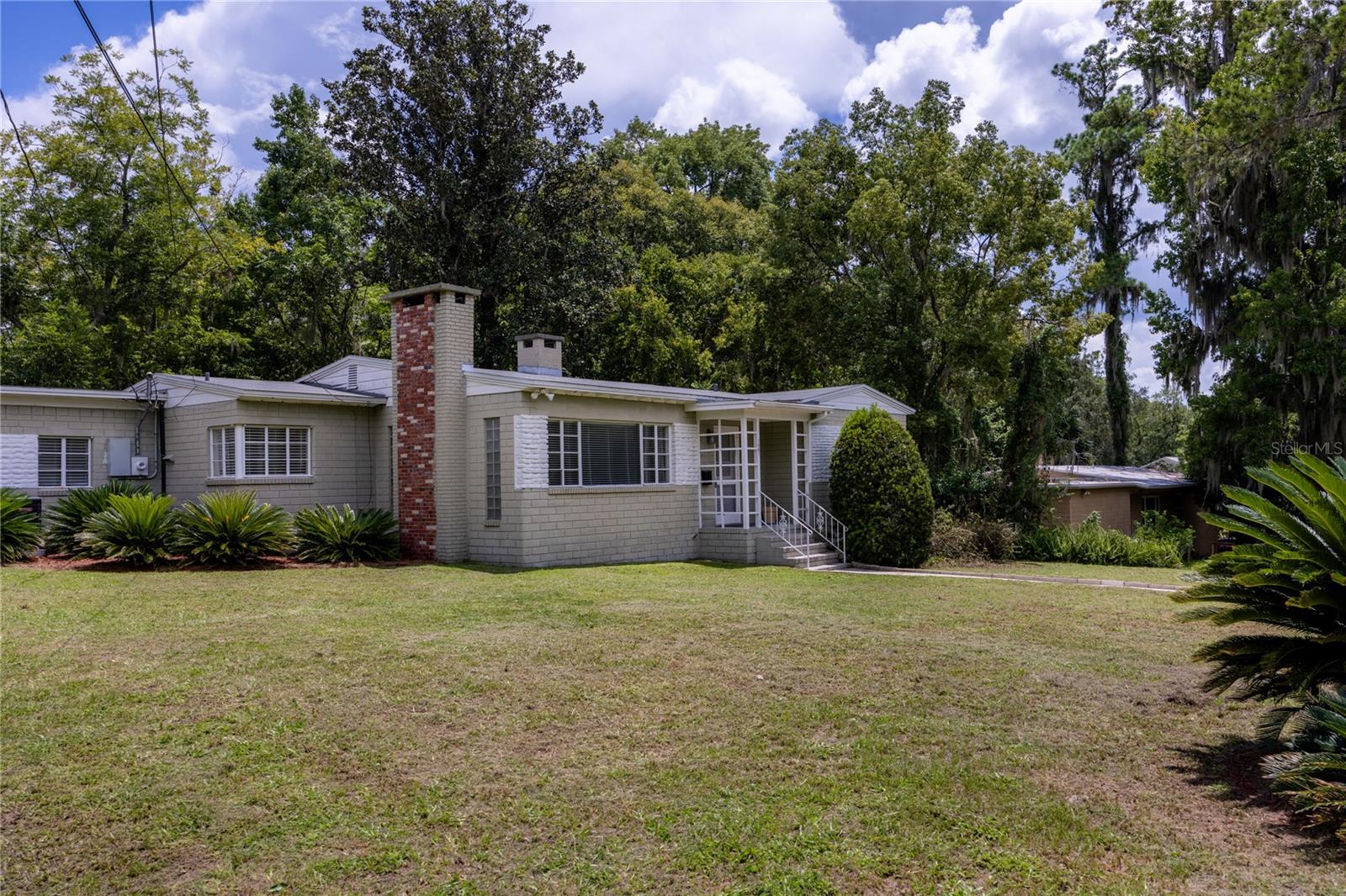 1067 SW 11TH TER