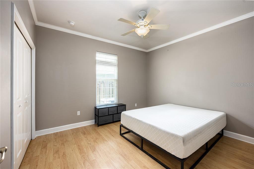 4537 NE 16TH TER